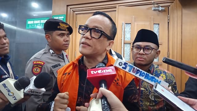 Noel: Sampaikan ke Megawati dan Hasto, Anjing Liar Sedang Memburu Banteng!