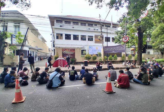Kasus Penyiraman Air Keras Aktivis KontraS, Mahasiswa Dirikan Tenda Demokrasi di Komnas HAM