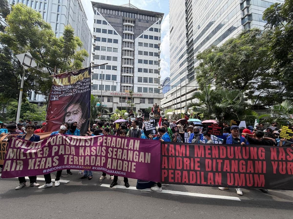 Ratusan Mahasiswa Demo di MK Terkait Solidaritas Andrie Yunus, Ini Tuntutannya?