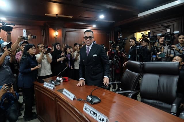 Ahmad Sahroni: Saya Diperas Rp300 Juta, Ngakunya dari Kabiro Penindakan KPK!