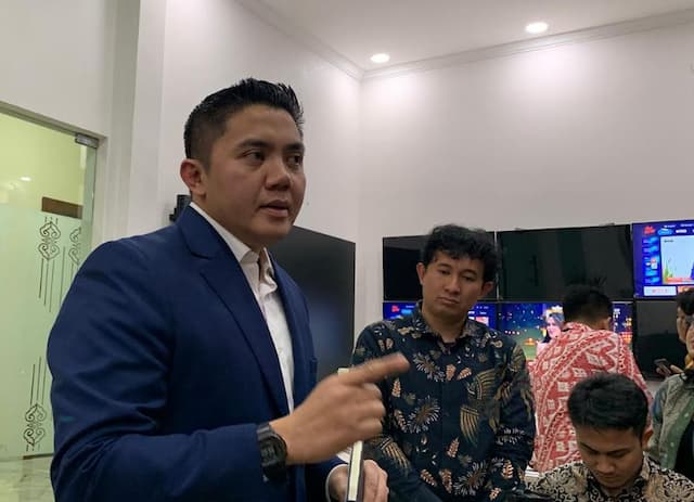Seskab Teddy Soroti Fenomena Inflasi Pengamat Ngoceh Tanpa Data Akurat, Sindir Siapa?