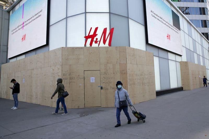Siapa Pemilik Ritel Fashion Terkenal H&M yang Akan Tutup 160 Gerai Tahun Ini? Siapa Pemilik Ritel Fashion Terkenal H&M yang Akan Tutup 160 Gerai Tahun Ini?