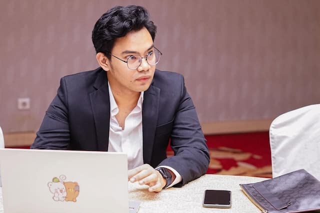 Tak Tahu Inarasati Sakit, Insanul Fahmi Akui Lama Tak Bertemu