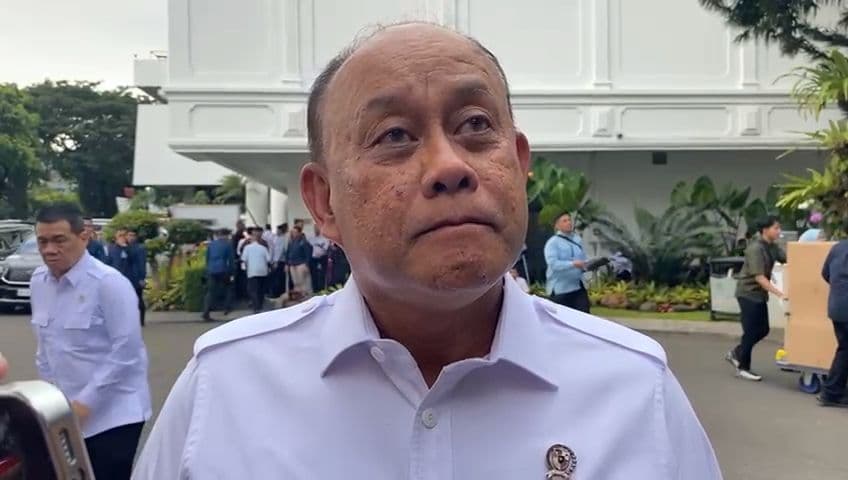 Heboh Pengadaan Kaos Kaki Rp6,9 Miliar, Kepala BGN: Itu Perlengkapan Pendidikan SPPI