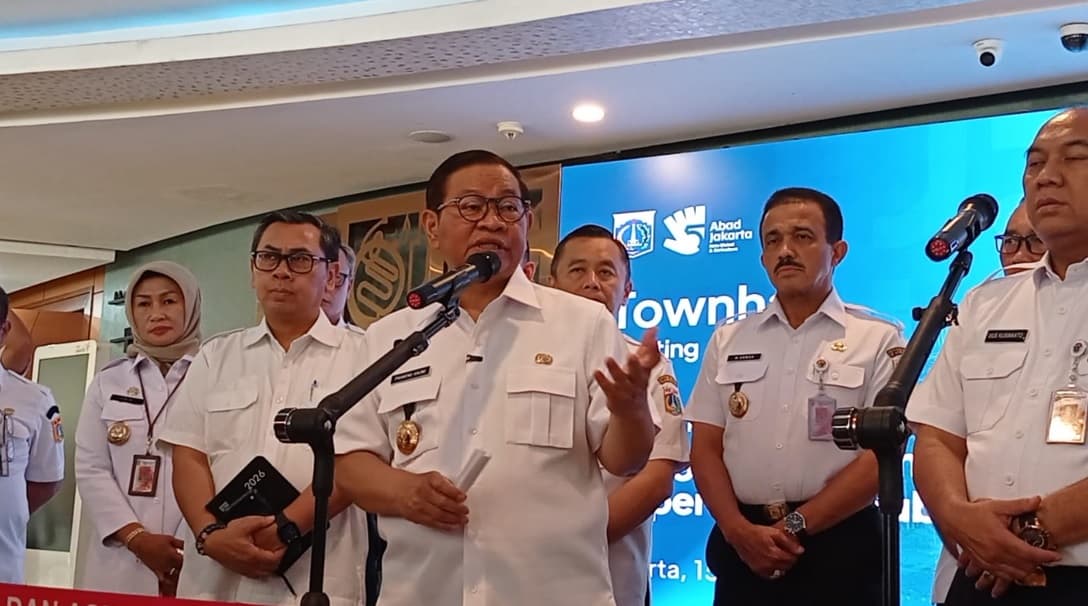 Geram! Pramono Copot Lurah Kalisari dan 2 Pejabat Buntut Kasus Respons AI ke Aduan Warga