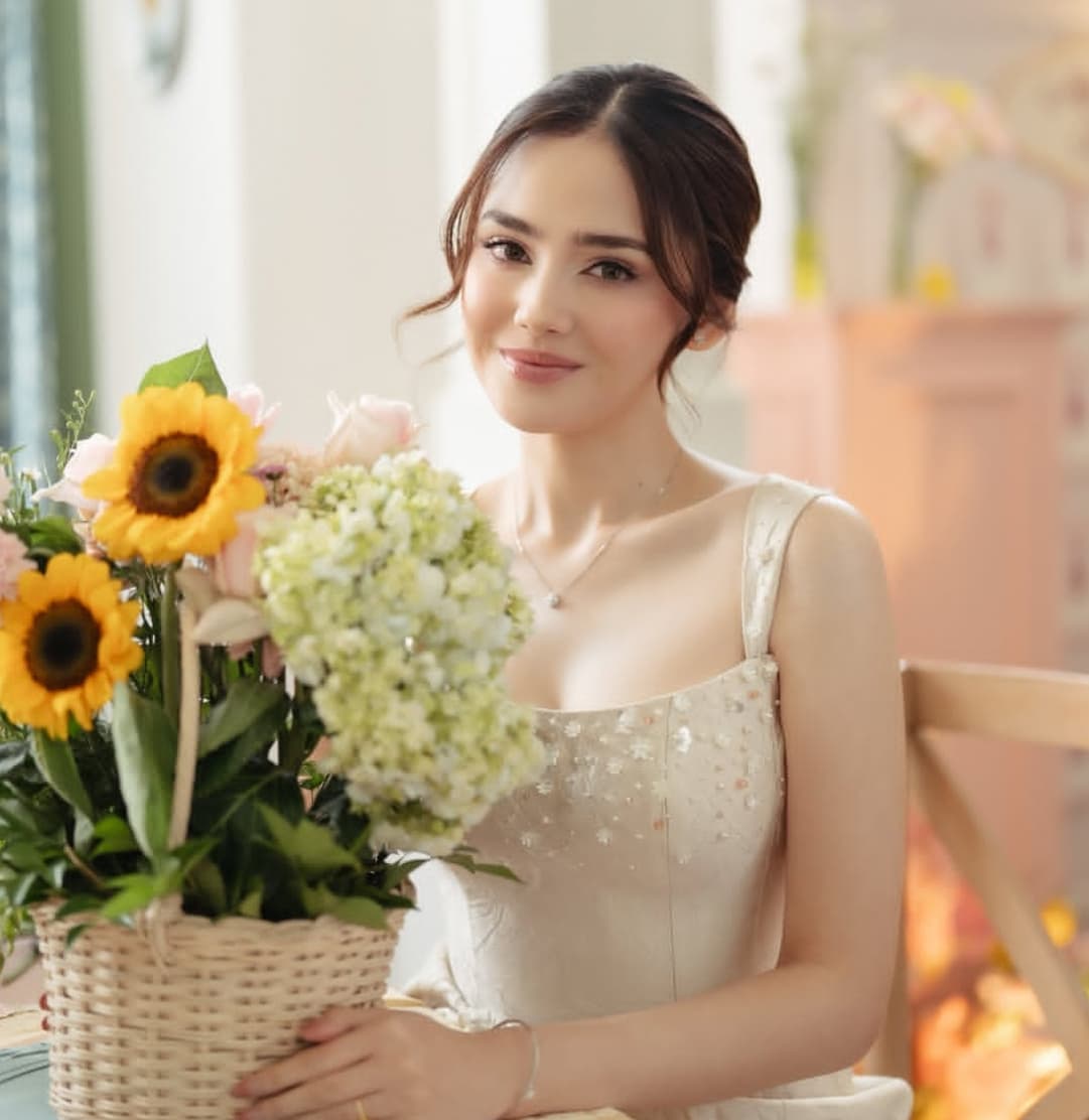 Profil dan Potret Cantik Syifa Hadju yang Akan Menikah dengan El Rumi