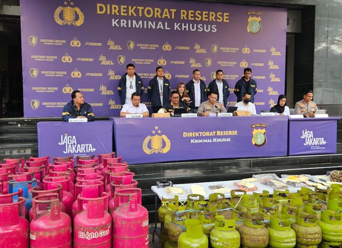 Polisi Bongkar Praktik Suntik Gas LPG Subsidi Omzet Rp2,7 Miliar, 11 Orang Ditangkap!