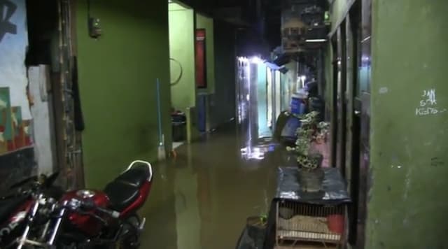 21 RT di Jakarta Tergenang Banjir Pagi Ini Imbas Luapan Kali Ciliwung