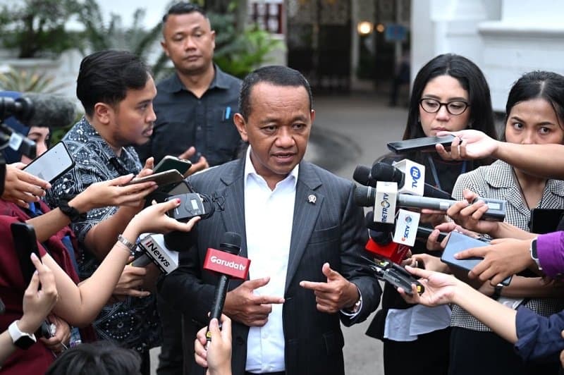 Pertamax Turbo Tembus Rp19.400 per Liter, Bahlil Pastikan Harga BBM Subsidi Tak Naik