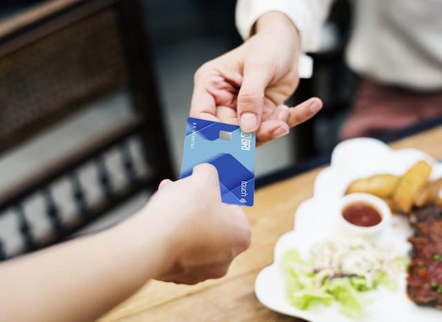 Belanja di Luar Negeri Makin Hemat dengan Promo Kartu Kredit BRI