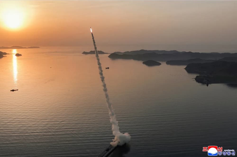 Korut Uji Coba Rudal Balistik Berhulu Ledak Bom Kluster