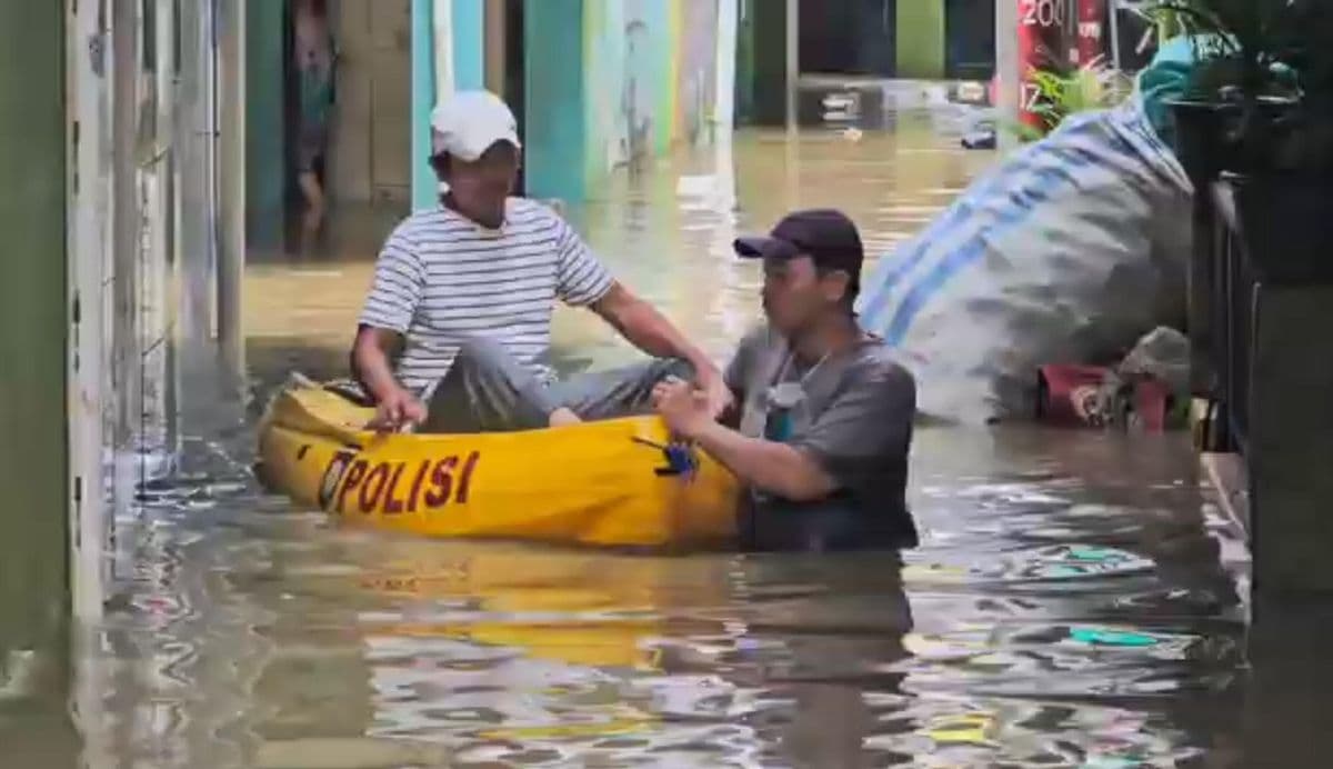 Banjir Kembali Terjang Kebon Pala Jaktim, Ketinggian Air Sempat Nyaris 2 Meter