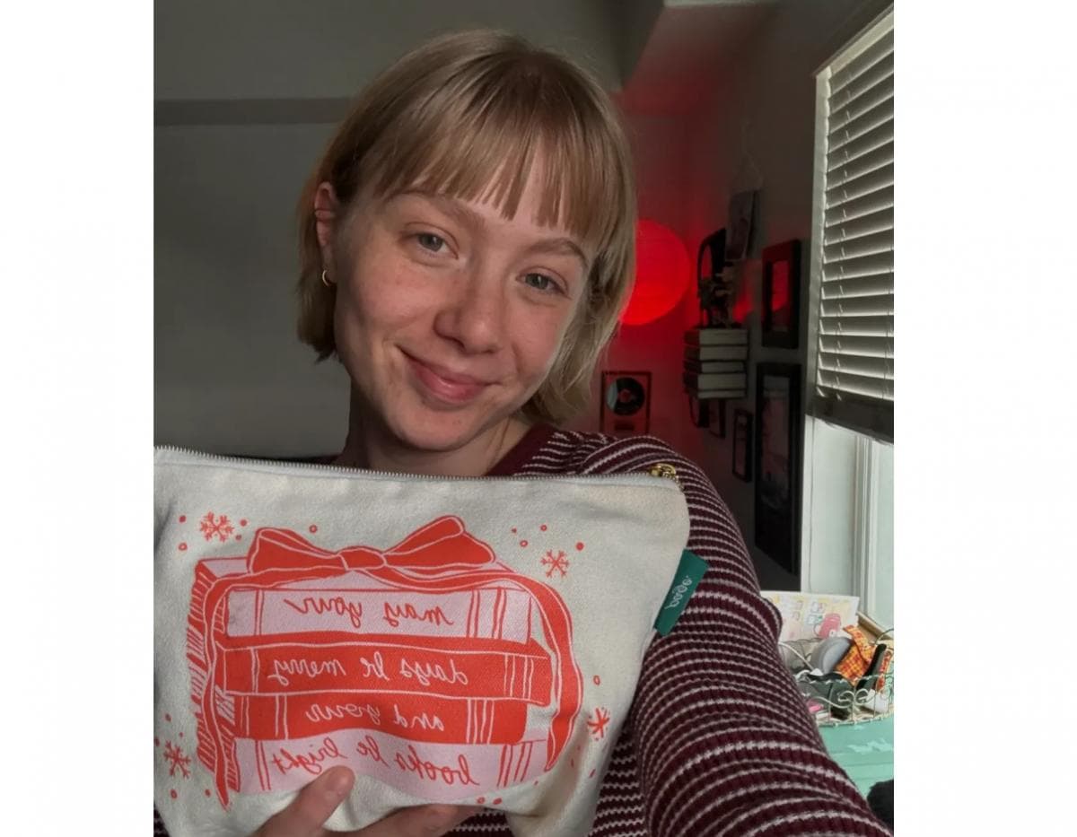 Lagi Viral Tas Anxiety ala Gen Z untuk Hilangkan Cemas, Apa Saja Isinya?