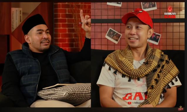 Inisial R dan Sosok Selebriti Terkenal, Bisikan Gaib Ungkap Misteri Mengejutkan!