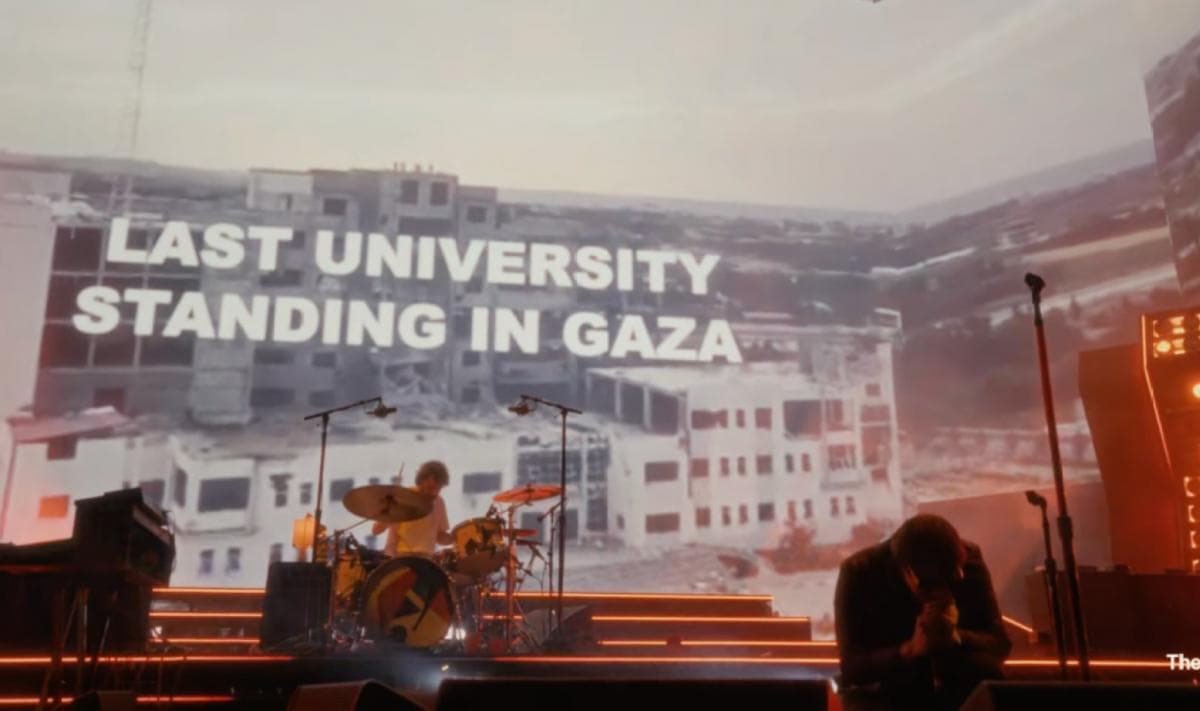Viral! Band The Strokes Jadi Sorotan Dunia Usai Tampilkan Dukungan untuk Palestina di Coachella 2026