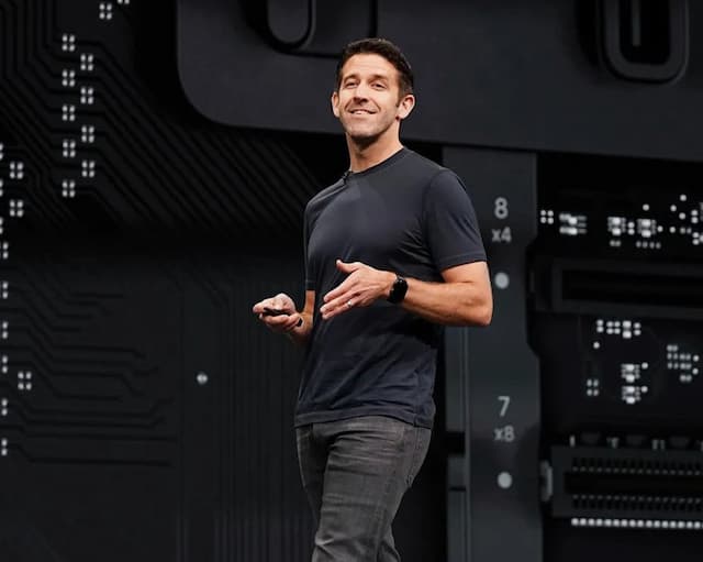 Tim Cook Mundur dari Jabatan CEO Apple, Digantikan John Ternus