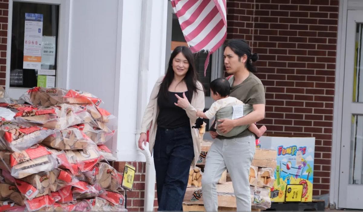 Mako Komuro Pilih Hidup Sederhana di AS, Kini Terlihat Bersama Keluarga Kecilnya