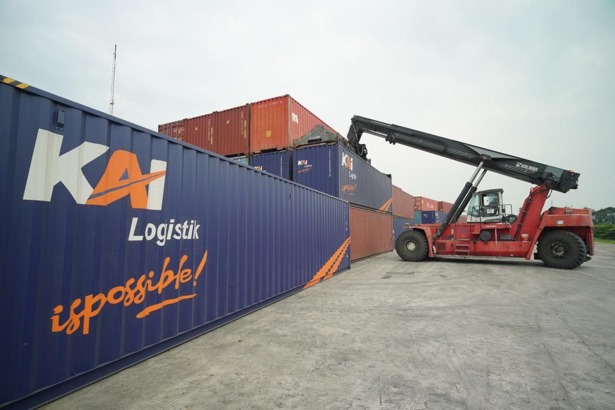 Volume Angkutan KAI Logistik 3,6 Juta Ton Barang di Kuartal I-2026 Volume Angkutan KAI Logistik 3,6 Juta Ton Barang di Kuartal I-2026