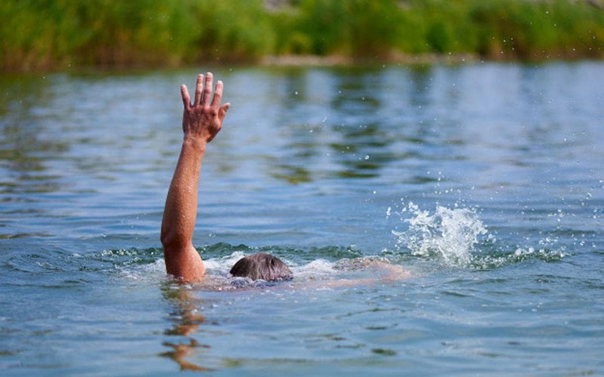 Anak 11 Tahun Hanyut di Sungai Ciliwung Diduga Kram saat Berenang