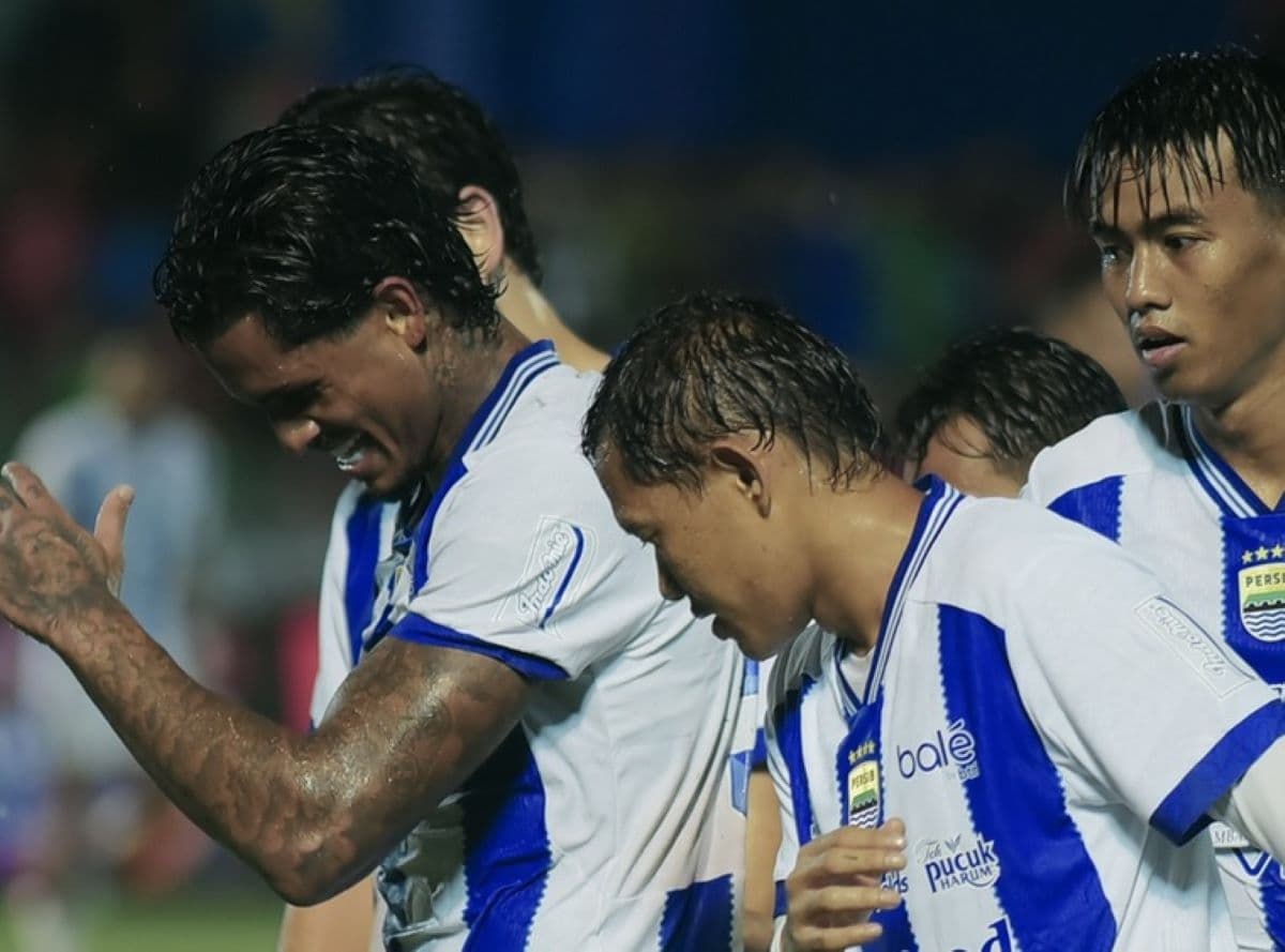 Jamu Arema FC di GBLA, Bojan Hodak Pastikan Skuad Persib Bandung dalam Kekuatan Penuh