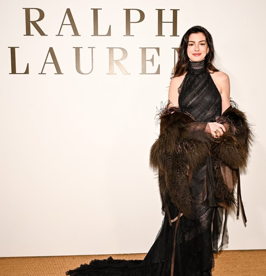 Heboh, Artis Cantik Anna Hathaway Ucap Insha Allah saat Wawancara