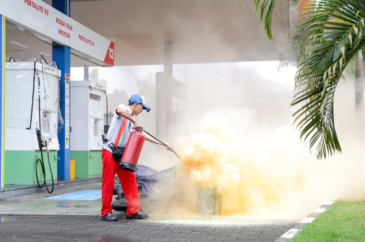 Apakah Operator SPBU Gajinya UMR? Ini Rinciannya