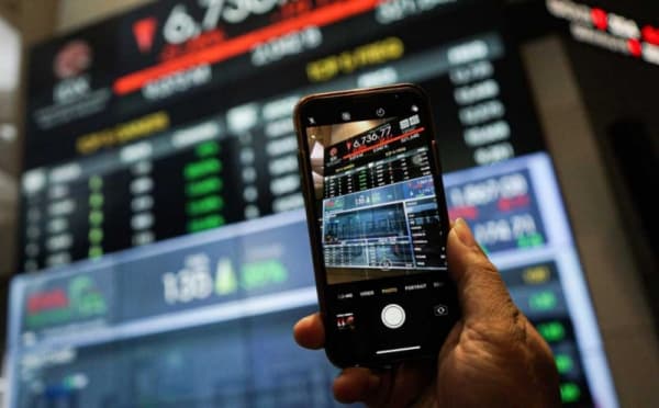 IHSG Lanjut Terkoreksi ke 7.344 di Awal Perdagangan