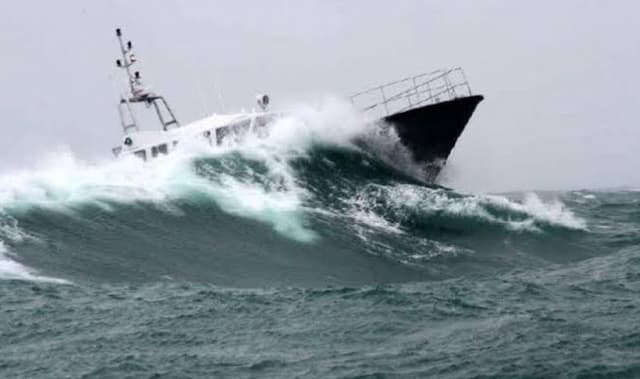 BMKG: Waspada Gelombang Tinggi 4 Meter pada 24-27 April