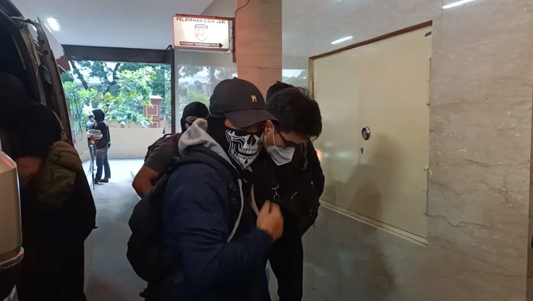 Istri dan Anak Bandar NarkobaKoh Erwin Ditahan di Rutan Bareskrim