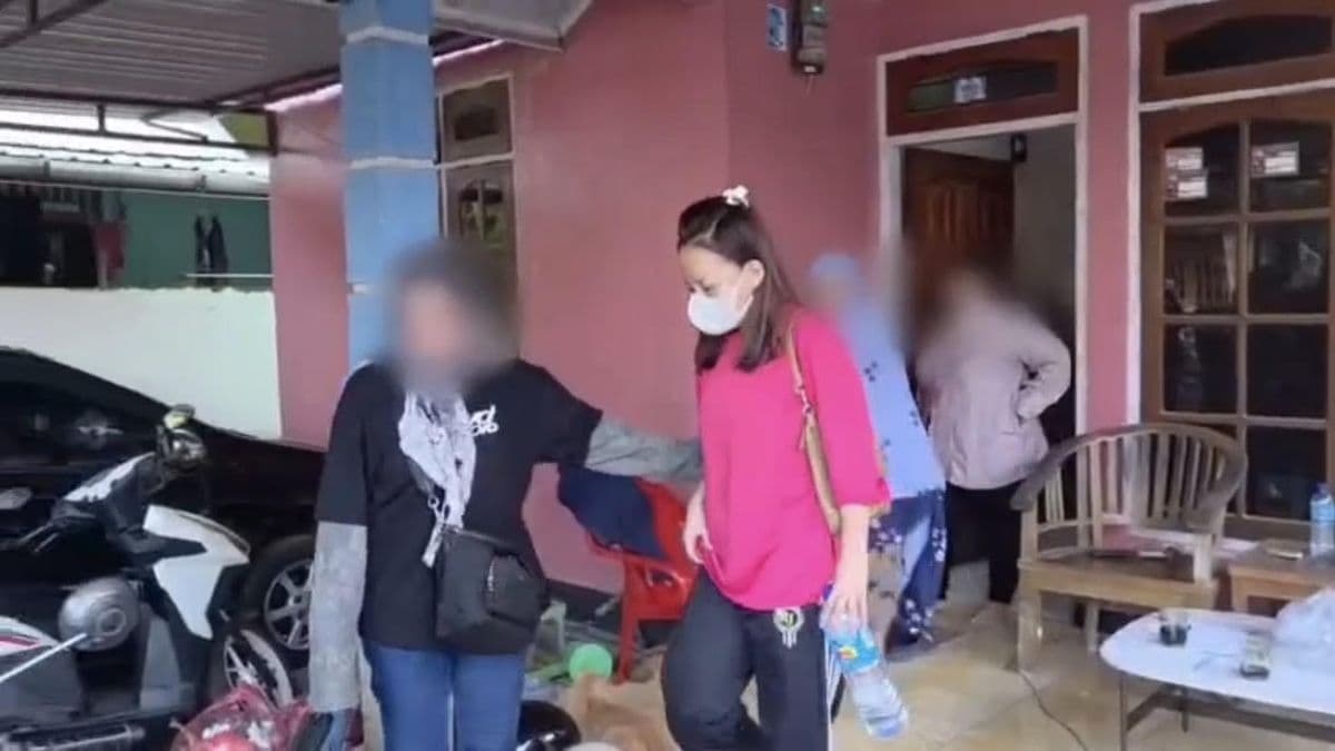 Detik-Detik Polisi Tangkap Istri dan 2 Anak Bandar Narkoba Koh Erwin