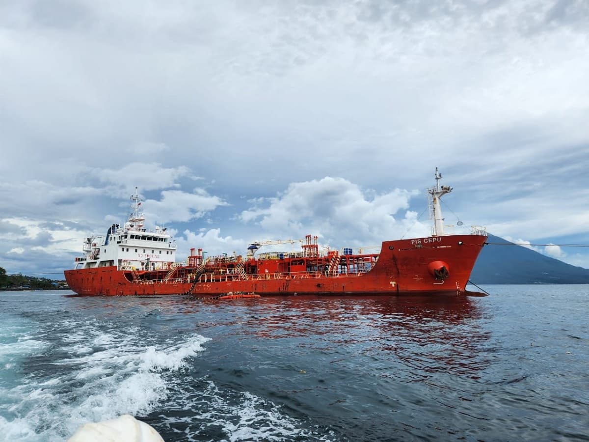Andalkan Jalur Laut, Pasokan BBM Indonesia Timur Dipastikan Aman
