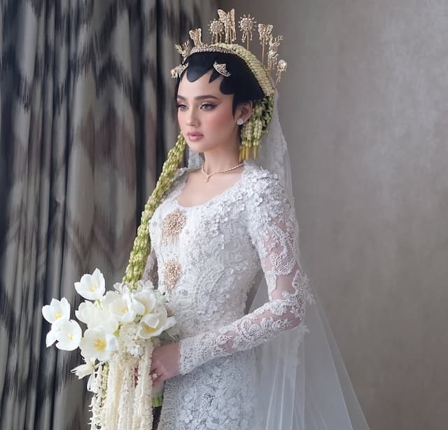 Kebaya Akad Nikah Syifa Hadju Pakai Kain Impor, Minta Desain Sopan nan Klasik