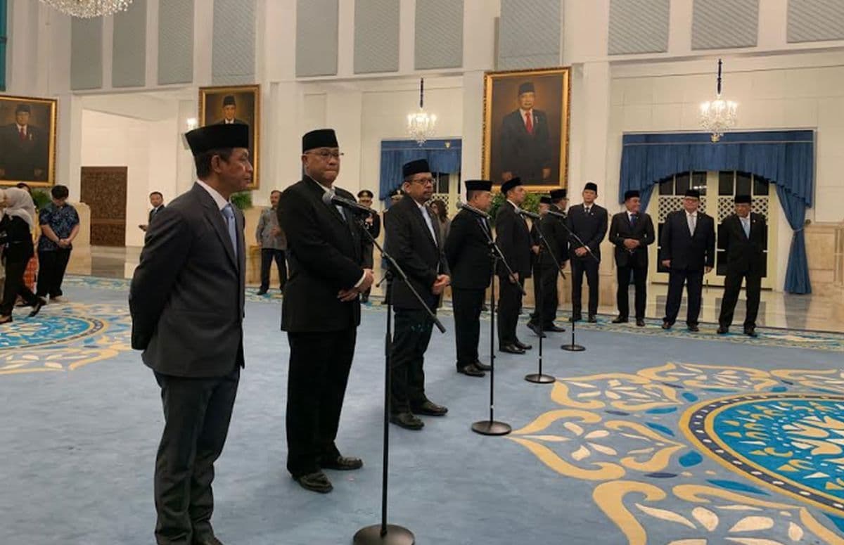 Prabowo Lantik Jumhur Hidayat Jadi Menteri Lingkungan Hidup
