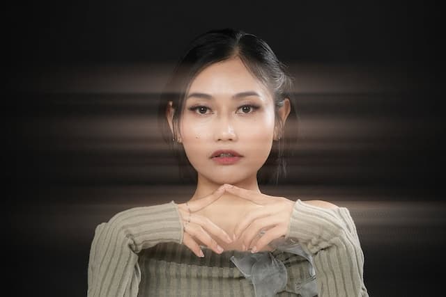 Duka Riyuka Bunga untuk Korban Kecelakaan Kereta Bekasi Timur: Enggak Kuat Lihatnya..