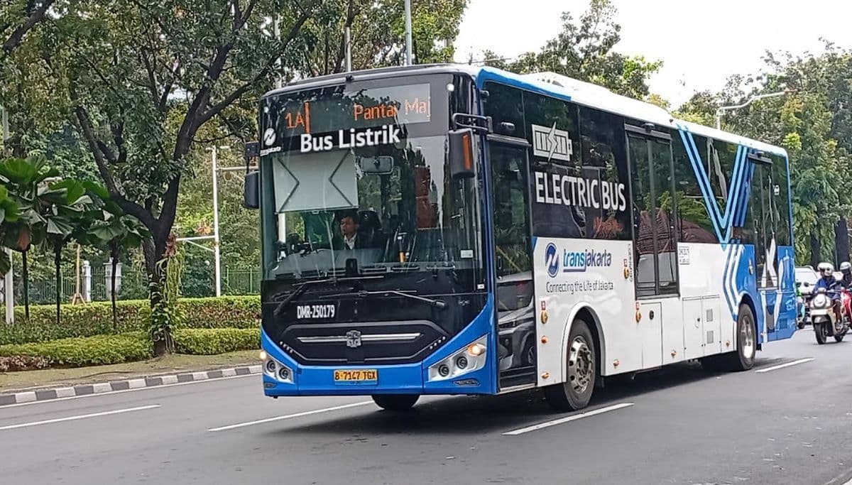 Transjakarta Operasikan Shuttle Bekasi Timur&ndash;Bekasi Imbas Kecelakaan Kereta Api