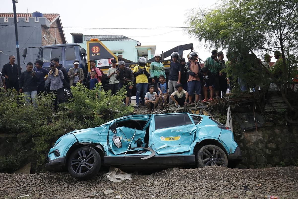 Segini Kisaran Gaji Sopir Taksi Green SM yang Terlibat Kecelakaan KA di Bekasi Timur