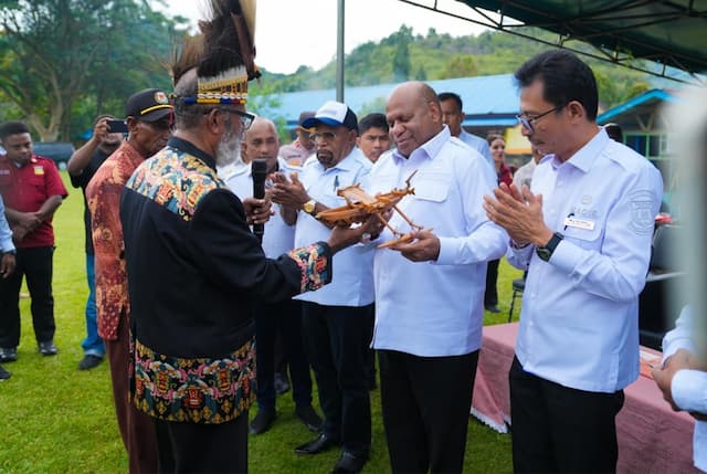 Dorong Depapre Jadi Pusat Perikanan, Gubernur Fakhiri: Pemerintah Tidak Ambil Tanah Masyarakat