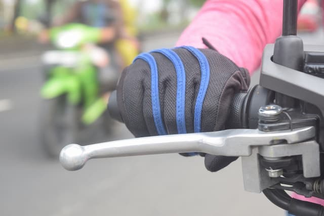 3 Tanda Minyak Rem Perlu Diganti, Jangan Tunggu Blong