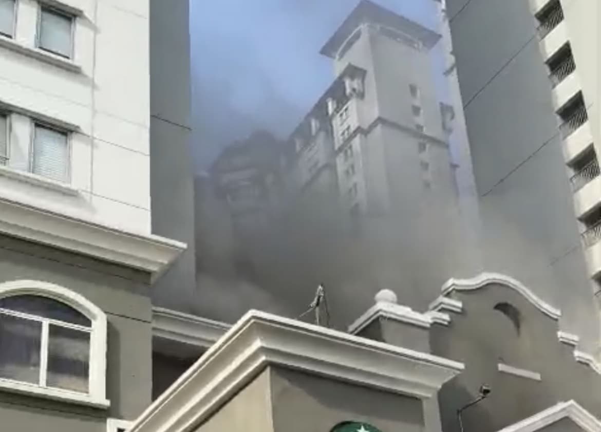 Kebakaran Apartemen di Tanjung Duren Jakbar, 22 Damkar Dikerahkan