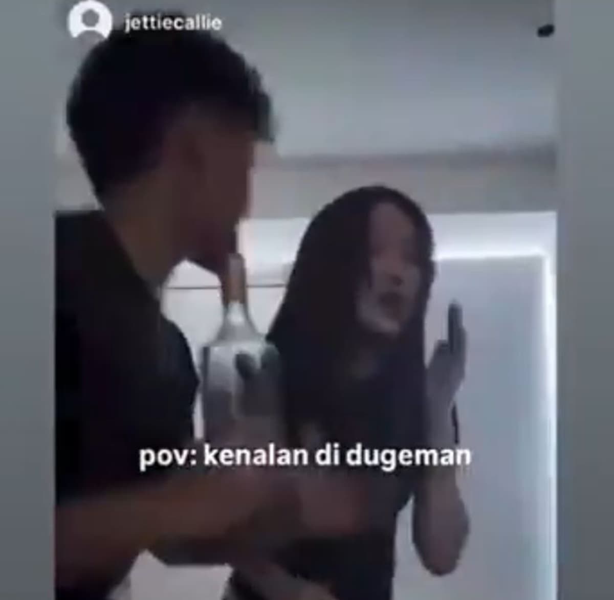 Viral! Jule dan Safrie Parodikan Kenalan di Kelab Malam, Netizen Murka: Najis Banget
