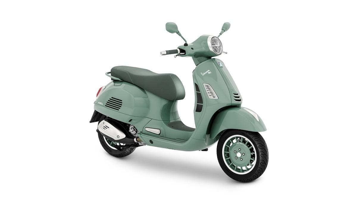 Vespa Luncurkan Edisi Khusus 80 Tahun, Usung Warna Ikonik