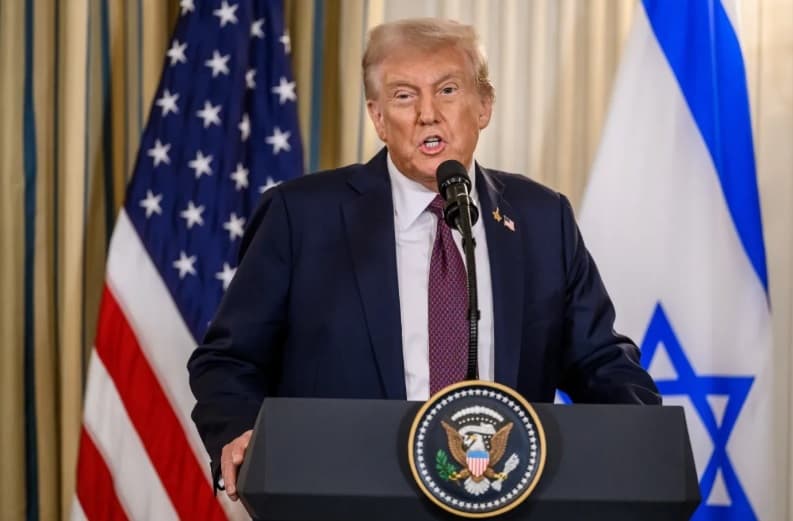 Trump Sebut Angkatan Laut AS seperti Bajak Laut saat Blokade Pelabuhan Iran