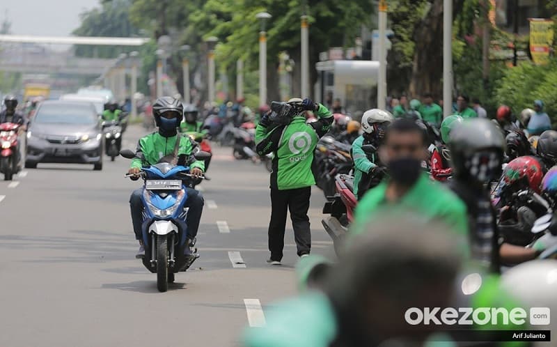 Sikap Gojek dan Grab Usai Prabowo Pangkas Potongan Ojol Jadi 8 Persen
