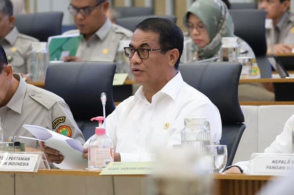 Amran Tantang Pengusaha Muda Garap Hilirisasi Kelapa