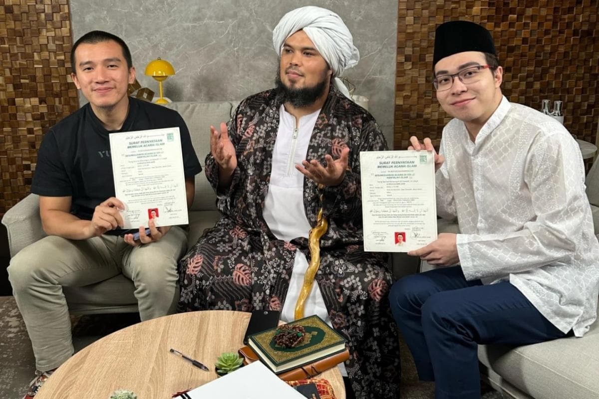 MCI: Pencabutan Sertifikat Mualaf Tak Membatalkan Keislaman Richard Lee