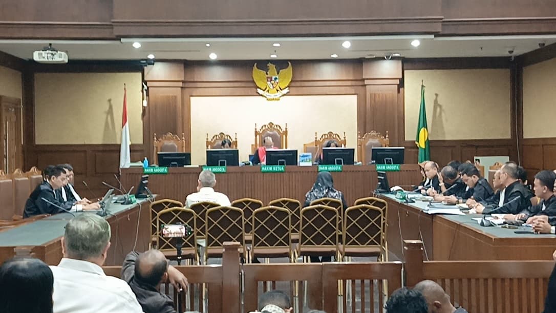 Hakim Tegur Keras Terdakwa Korupsi LNG: Saudara Tidak Usah Komentari Putusan!