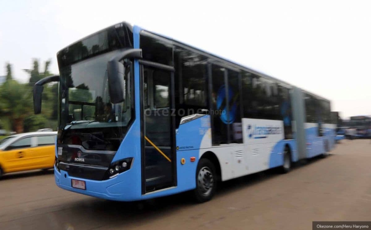 Banjir Rendam Jalan Sekitar Gandaria City, Transjakarta Perpendek Rute Lebak Bulus