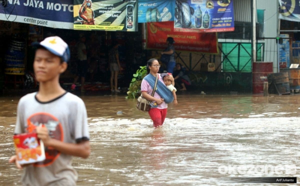 Update Banjir Jakarta: 80 RT dan 3 Ruas Jalan Masih Terendam