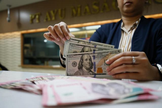 Pembelian Dolar AS Bakal Dibatasi Jadi USD25 Ribu