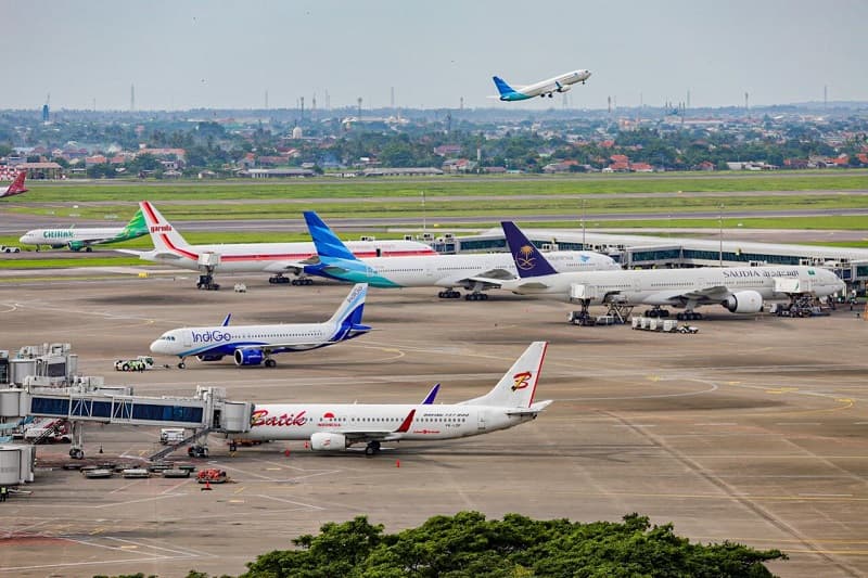 Harga Avtur Naik Rupiah Melemah, Pemerintah Diminta Revisi Tarif Batas Atas